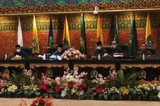 Sidang Paripurna DPRD Riau Bentuk Pansus LKPJ 2021 dan Jawaban Gubri atas Pandangan Fraksi