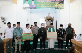 Usai Lantik Kades Lubuk Sakat, Bupati Kampar Langsung Safari Ramadhan ke Mekar Jaya