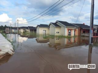 Sungai Sail Meluap, Ratusan Rumah Warga di Pekanbaru Terendam Banjir