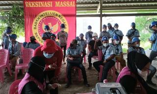 BIN Riau vs Covid19 : 22 April 2022, Vaksin 250 Orang di PT Farika Riau Perkasa