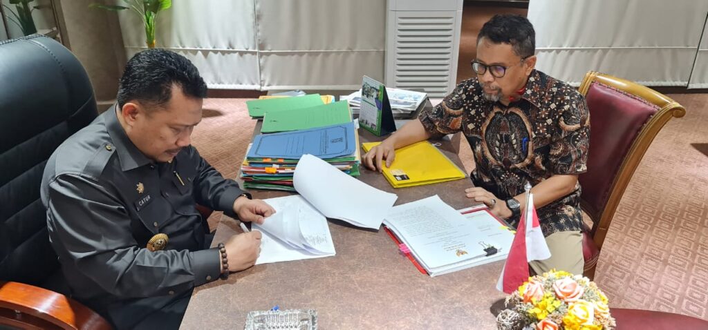 Bupati Catur Tandatangani RDTR Kawasan Perkotaan Siak Hulu