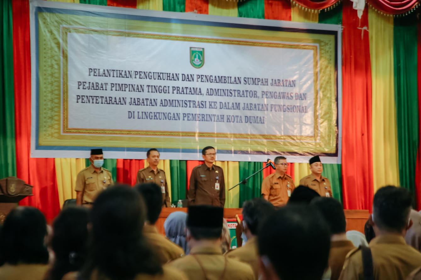 498 Pejabat Baru Pemko Dumai Dilantik dan Diambil Sumpah