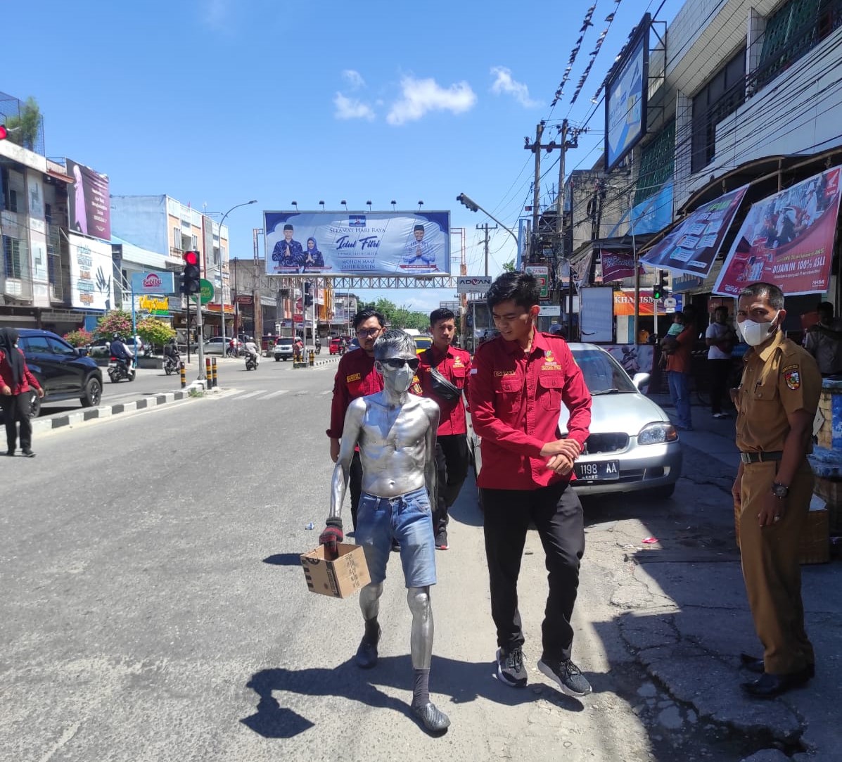 Gelar Razia, Dinsos Pekanbaru Amankan Dua Gepeng dan Manusia Silver