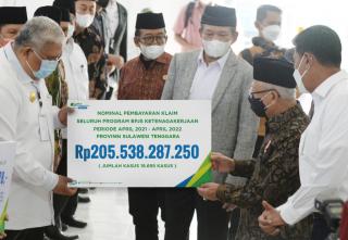 Wapres Serahkan Manfaat Program dan Beasiswa BPJS Ketenagakerjaan