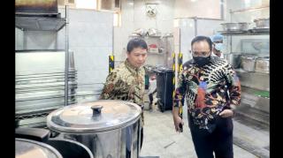 Menag Tinjau Dapur Katering untuk Jamaah Haji Indonesia di Madinah