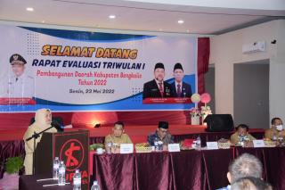 Semua Kepala PD dan Camat Dikumpulkan, Bupati Kasmarni Tanyakan Capaian Pembangunan Daerah