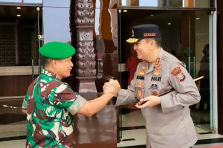 Datangi Kapolda Pangdam I BB Apresiasi Jalinan Sinergitas TNI Polri