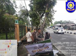Satpol PP Tertibkan Bendera dan Banner di Jalur Hijau Pekanbaru