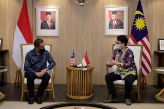Indonesia dan Malaysia Sepakat Pererat Hubungan Dagang di Sektor Energi