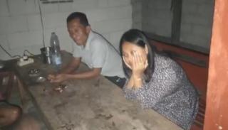 Nekat Selingkuh dengan Istri Orang, Kades Digerebek Warga
