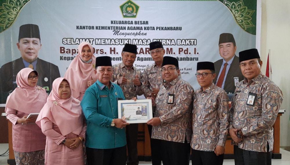 Kepala Kemenag Kota Pekanbaru Resmi Purna Tugas