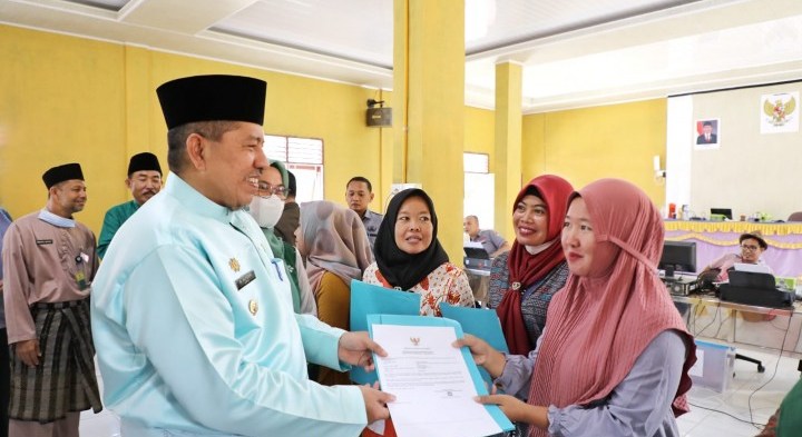 Bujang Kampung di Belutu, Bupati Alfedri Komitmen Pelayanan Cukup di Kecamatan