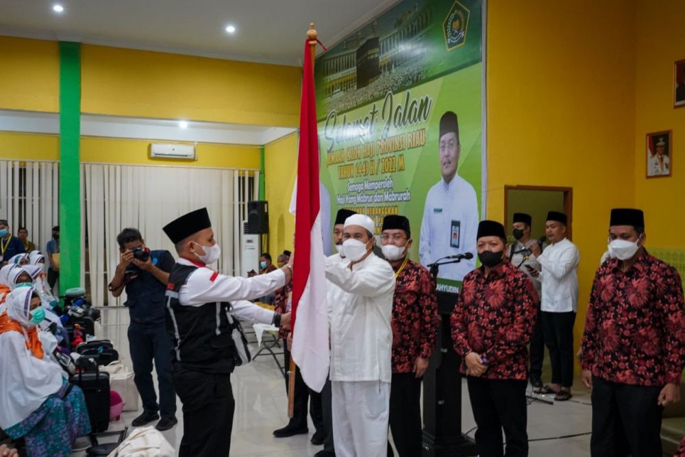 Gubri Lepas 54 Jemaah Haji Kloter Pertama Riau
