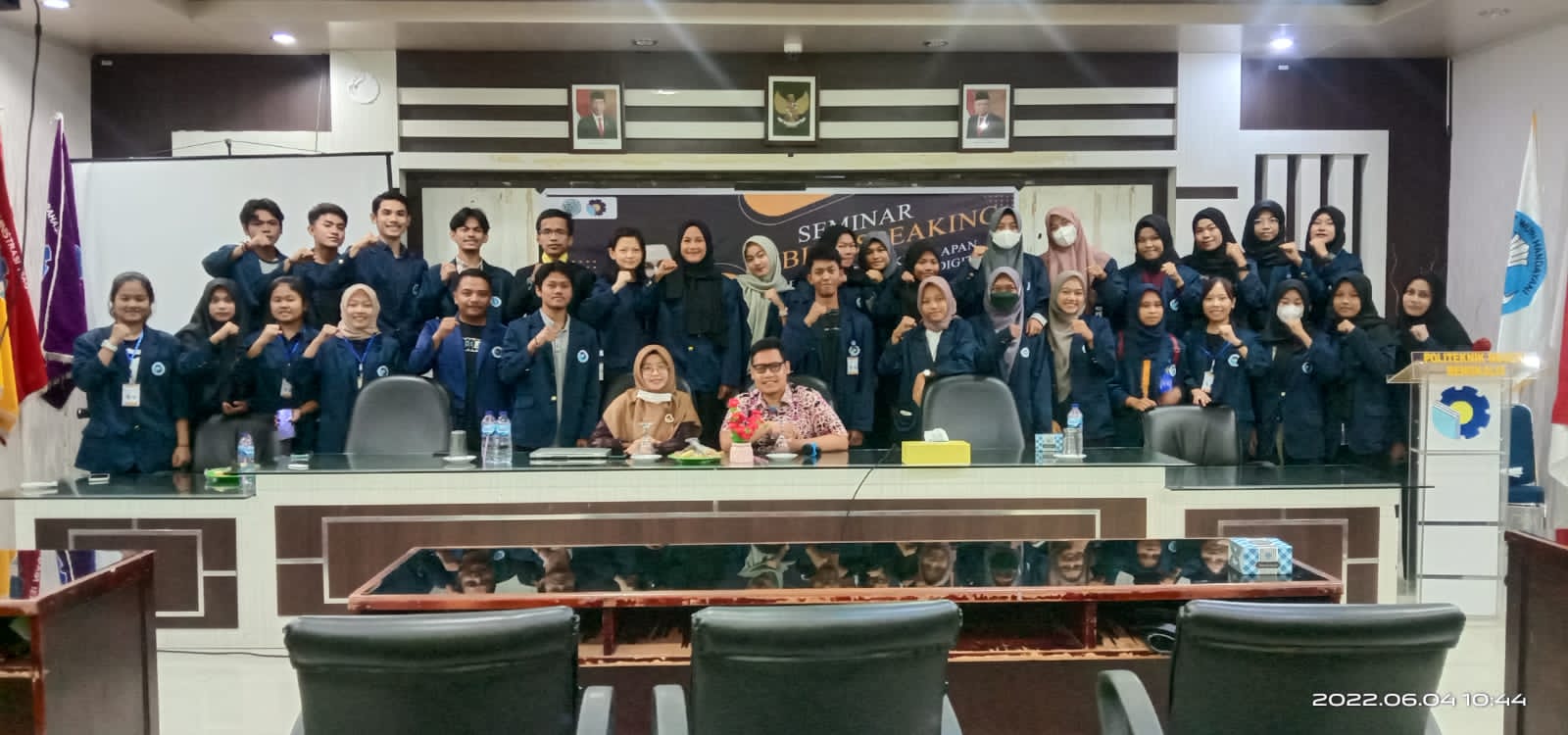 Ormawa EC.Com Polbeng Gelar Seminar Public Speaking in English