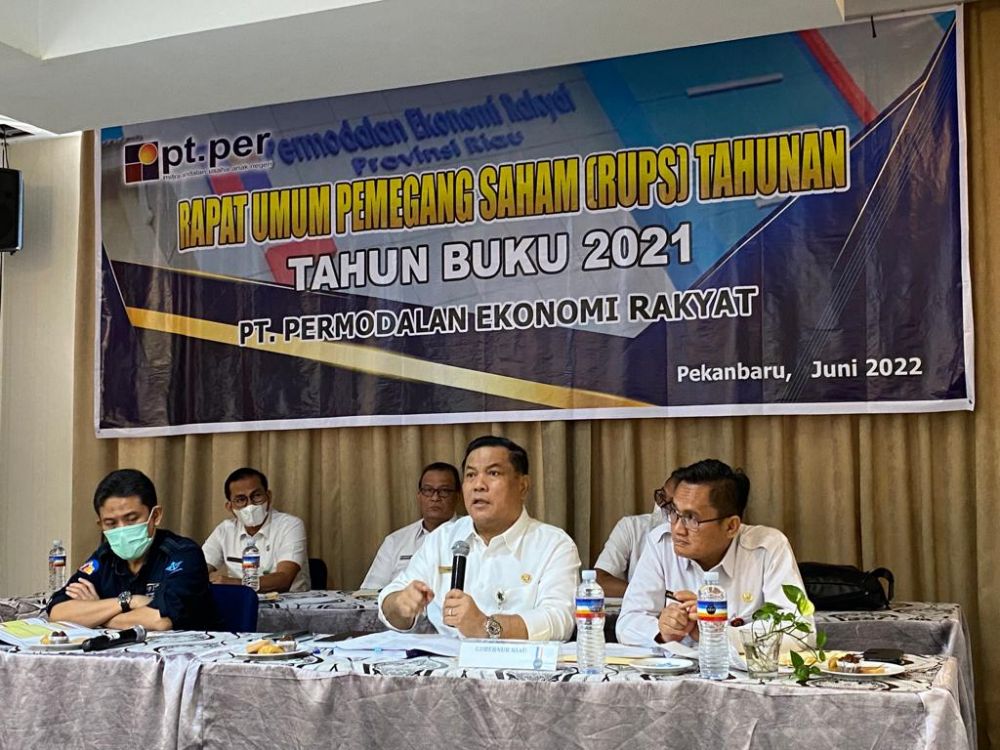 Pimpin RUPS PT PER, Sekdaprov Riau Minta BUMD Berikan Kontribusi Dalam Pendapatan Daerah