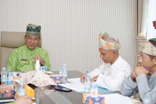 Bahas Pemilu Serentak 2024, Bupati Wardan Ausiensi dengan KPU Inhil