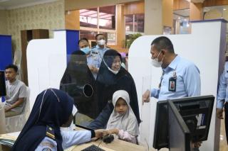 Permohonan Pembuatan Paspor di Pekanbaru Naik Drastis, Ada Apa?