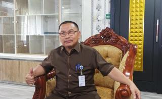 Mak Ngeri, Ada 