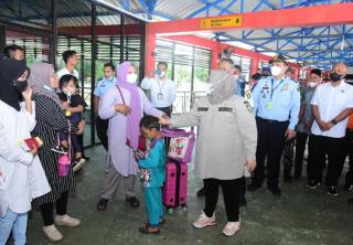 Pelabuhan Internasional BSSR Kembali Dibuka, Bupati Bengkalis Lepas Pelayaran Perdana ke Melaka