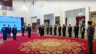 Presiden Jokowi Lantik Menteri dan Wamen Kabinet Indonesia Maju