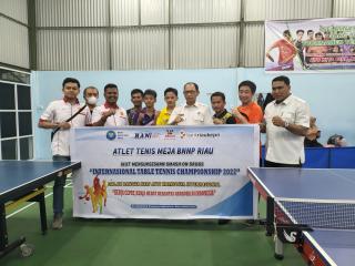 Dua Atlet Pekanbaru Wakili BNNP Riau di Turnamen Tenis Meja Internasional 2022 di Bali