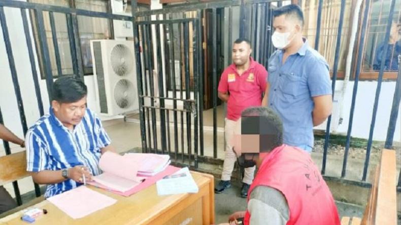 Tusuk Leher Kekasih Pakai Gunting hingga Tewas, RST Kabur ke Papua Nugini