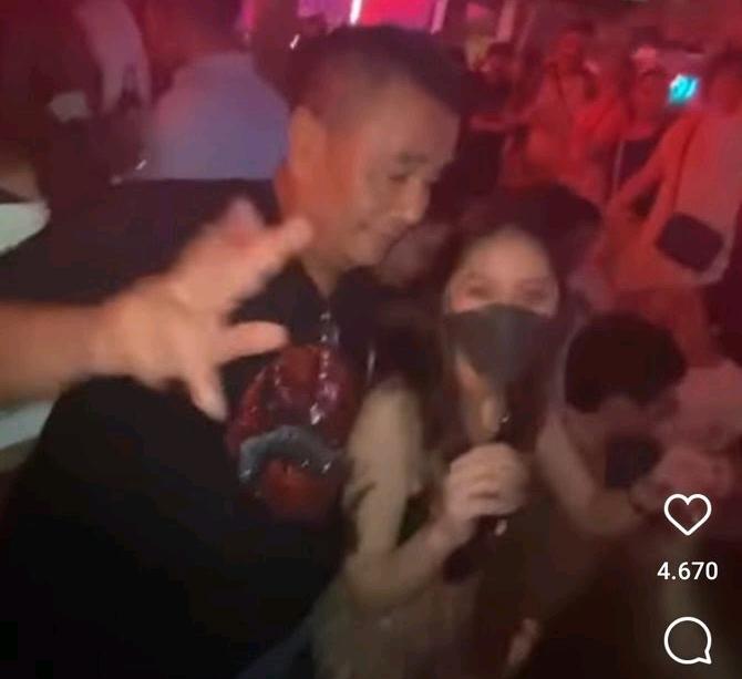 Sempat Joget Bareng di Club, Hotman Paris Cari Cewek Cantik Bertato Ini