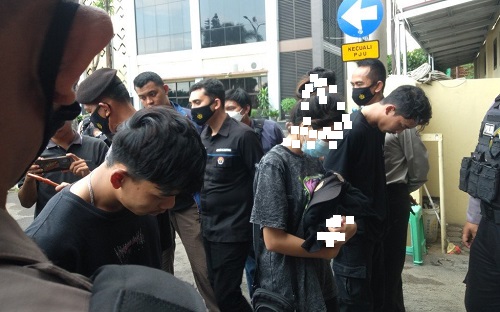 Gara-gara Helm, Gadis Cantik Ini Gagal Open BO, Kok Bisa?