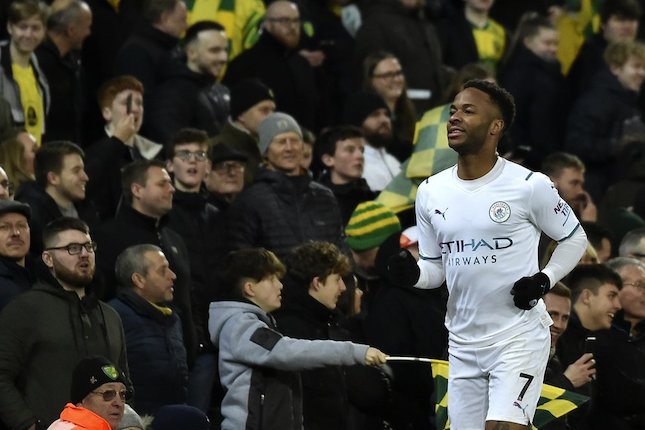 Chelsea Bungkus Transfer Raheem Sterling dari Manchester City