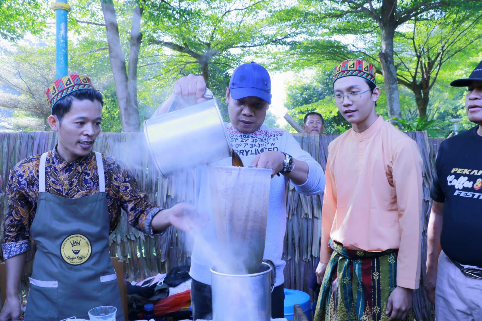 Pj Wali Kota Buka Pekanbaru Coffee and Craft Festival di RTH Kaca Mayang