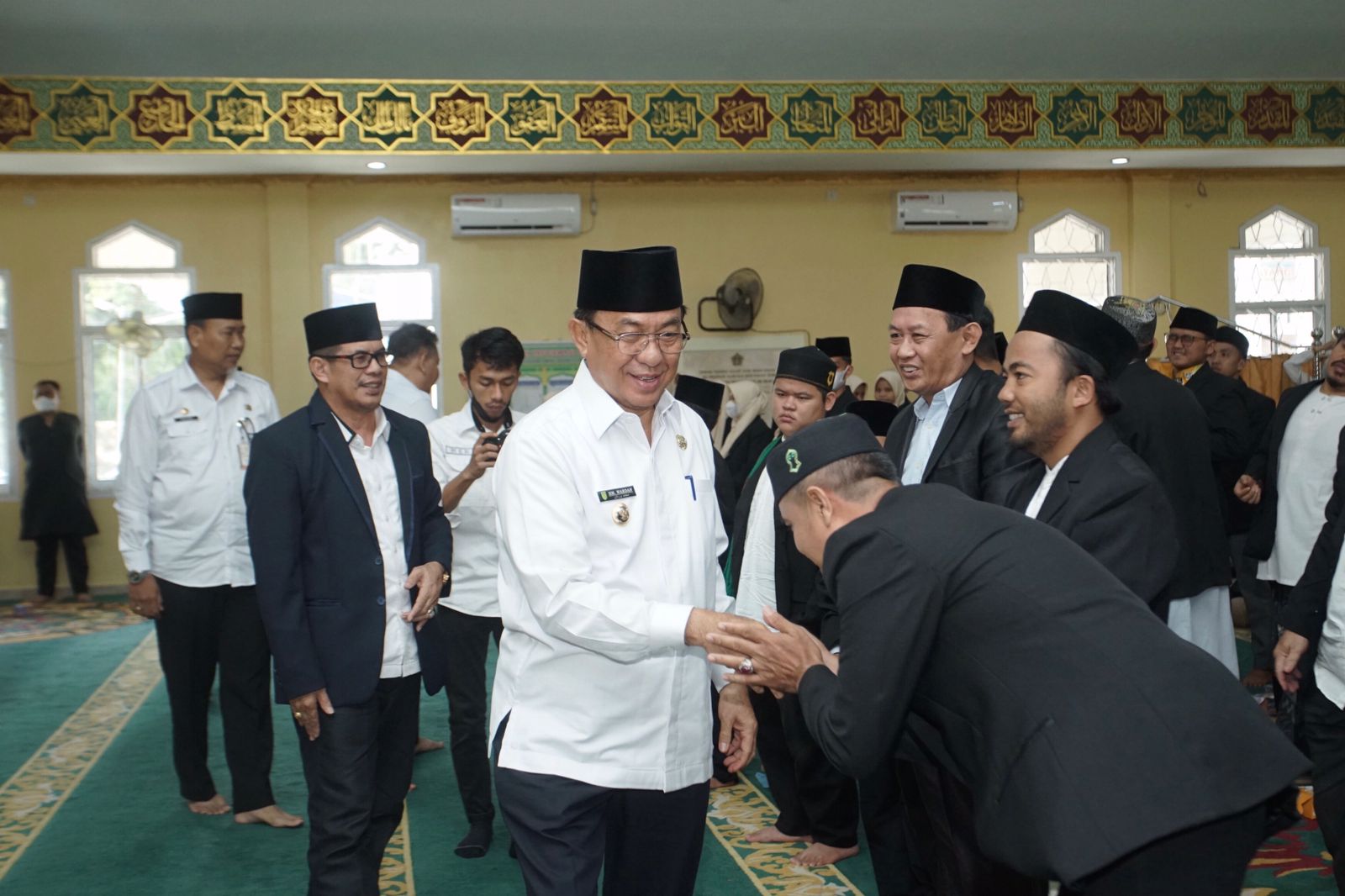Bupati Wardan Lepas Kafilah Inhil ke MTQ Riau di Rohil