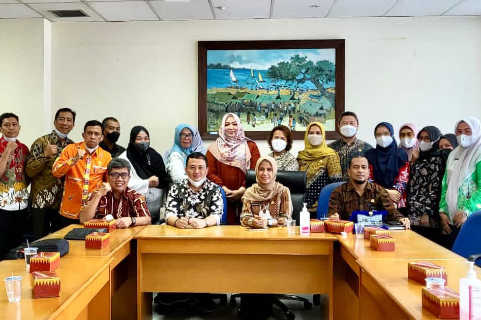 RSUD Raja Ahmad Kepri Belajar Layanan Kanker ke RSUD Arifin Achmad Pekanbaru
