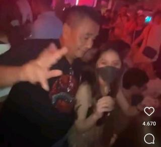 Sempat Joget Bareng di Club, Hotman Paris Cari Cewek Cantik Bertato Ini