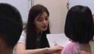 Kocak! Ibu-Ibu Minta Sekolah Pecat Guru Cantik Ini karena Bikin Suami Betah ke Sekolah