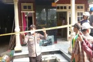 Duarrr! Pelajar Tewas Terkena Ledakan Mercon, Beberapa Bagian Tubuh HancurÂ 