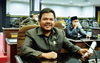 Dewan Desak Sekretariat DPRD Pekanbaru Kembalikan Sapi Kurban Sumbangan Holywings