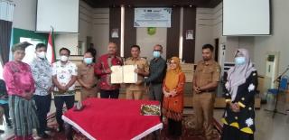 Tingkatkan Pendidikan dan Turunkan Kasus Stunting, Pemkab Kepulauan Meranti Teken MoU dengan PT RAPP