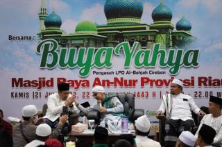 Gubernur Riau Hadiri Tabligh Akbar Buya Yahya di Masjid Raya An-NurÂ 