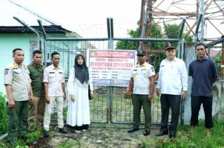 Pemkab Kampar Segel Menara Telekomunikasi yang berada di Pasar Kuok