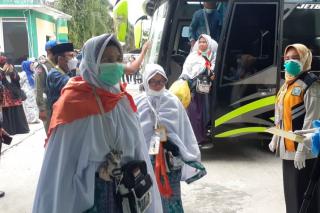 55 Jemaah Haji Kampar Kembali dengan Selamat di Pekanbaru