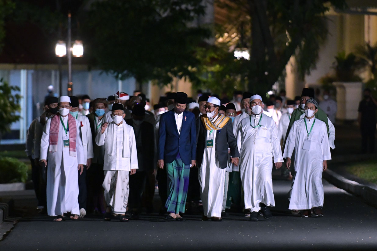 Jokowi dan Sejumlah Tokoh Lintas Agama Hadiri Zikir dan Doa Kebangsaan 77 Tahun Indonesia Merdeka