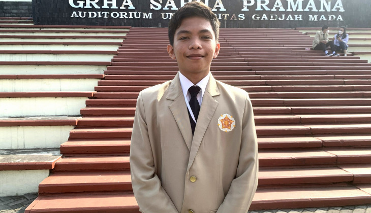 Bangga! Raja Muhammad Hayuri Asal Riau Dinobatkan Jadi Mahasiswa Termuda UGM 2022