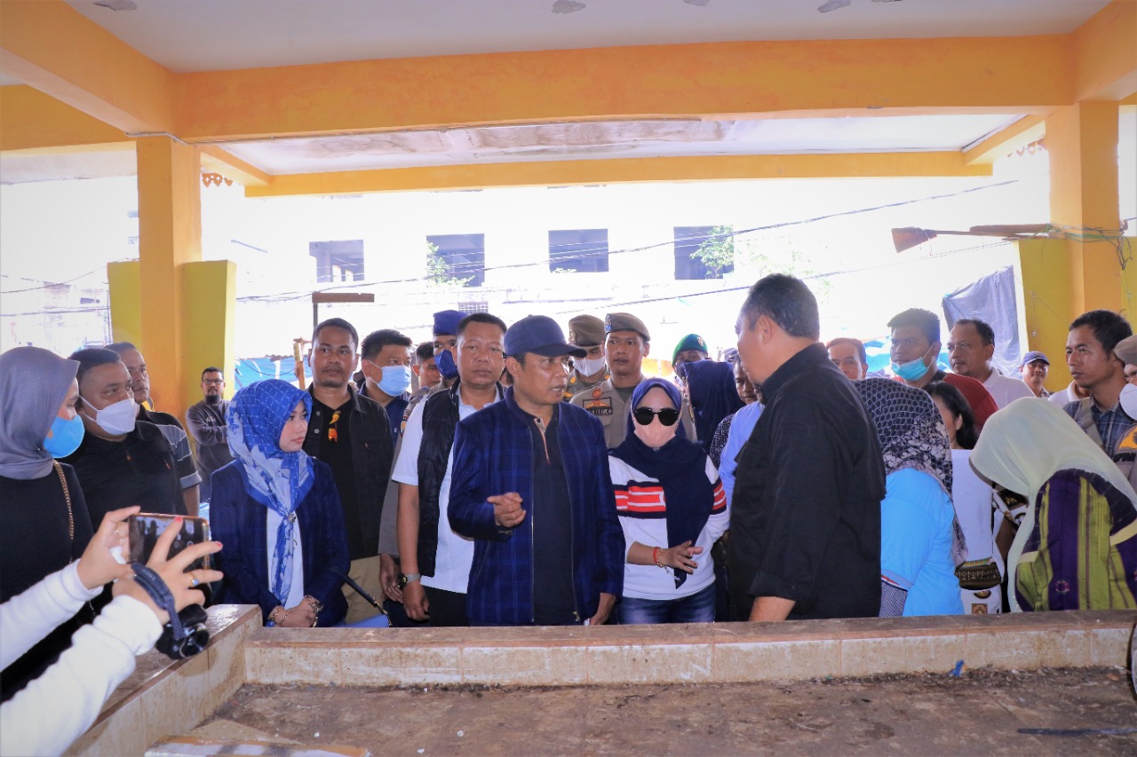 Muflihun Tinjau 2 Bangunan Pasar Agus Salim Pekanbaru
