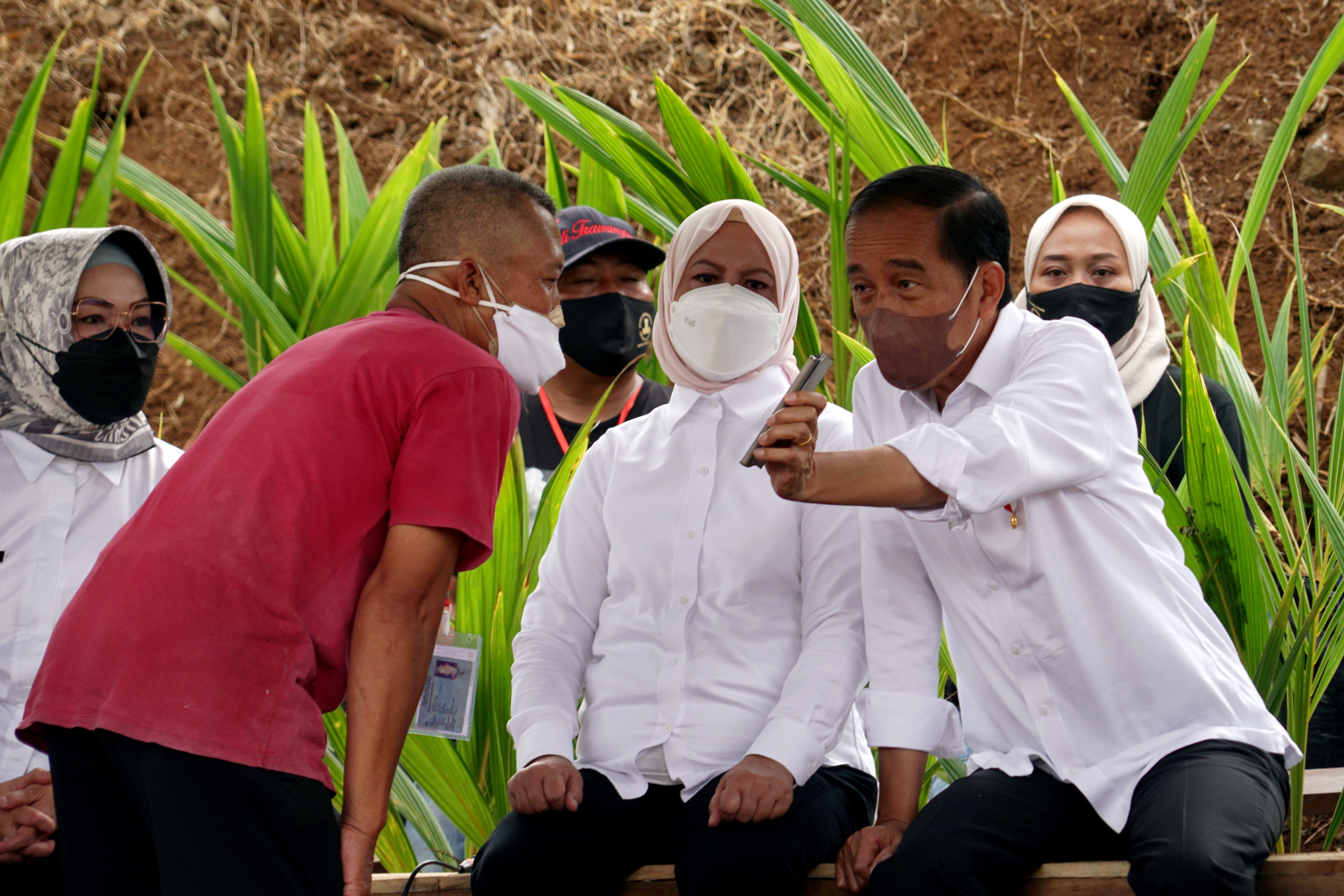 Soal Usulan TNI-Polri Tugas di Kementerian, Presiden Jokowi: Belum Mendesak