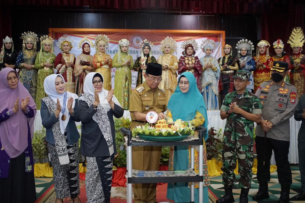 HUT IBI ke-71, Bupati Wardan Harapkan Peran Bidan atasi StuntingÂ di Inhil