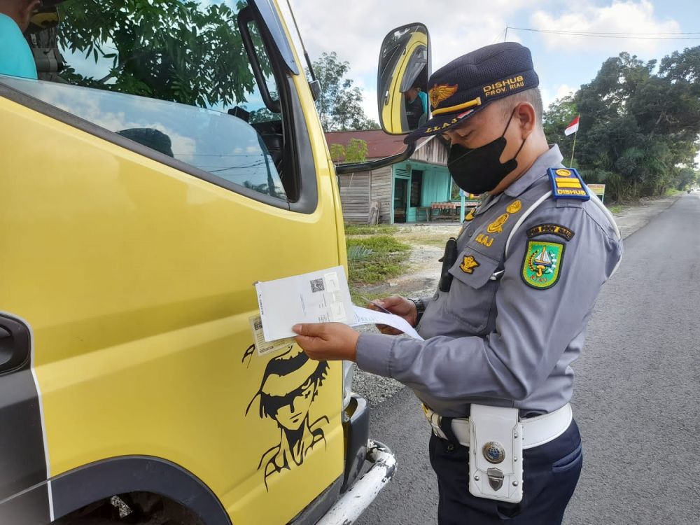 Razia Truk ODOL di Kampar, Dishub Riau Tilang 82 Kendaraan