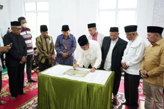 Gubri Syamsuar Resmikan Markas Dakwah DDII Provinsi Riau di Kampar
