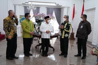 Gubri Minta Wapres Hadiri dan Resmikan Bank Riau Kepri Syariah