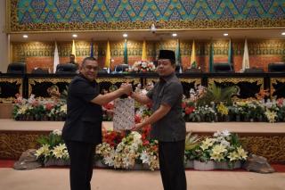 Gelar Paripurna, DPRD Riau Lanjutkan Tiga Raperda