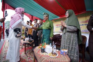 Bupati Sambut Kepulangan 301 Jemaah Haji Asal Inhil dari Tanah Suci